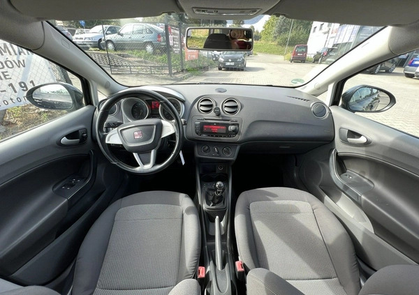Seat Ibiza cena 19900 przebieg: 183000, rok produkcji 2010 z Mikołajki małe 379